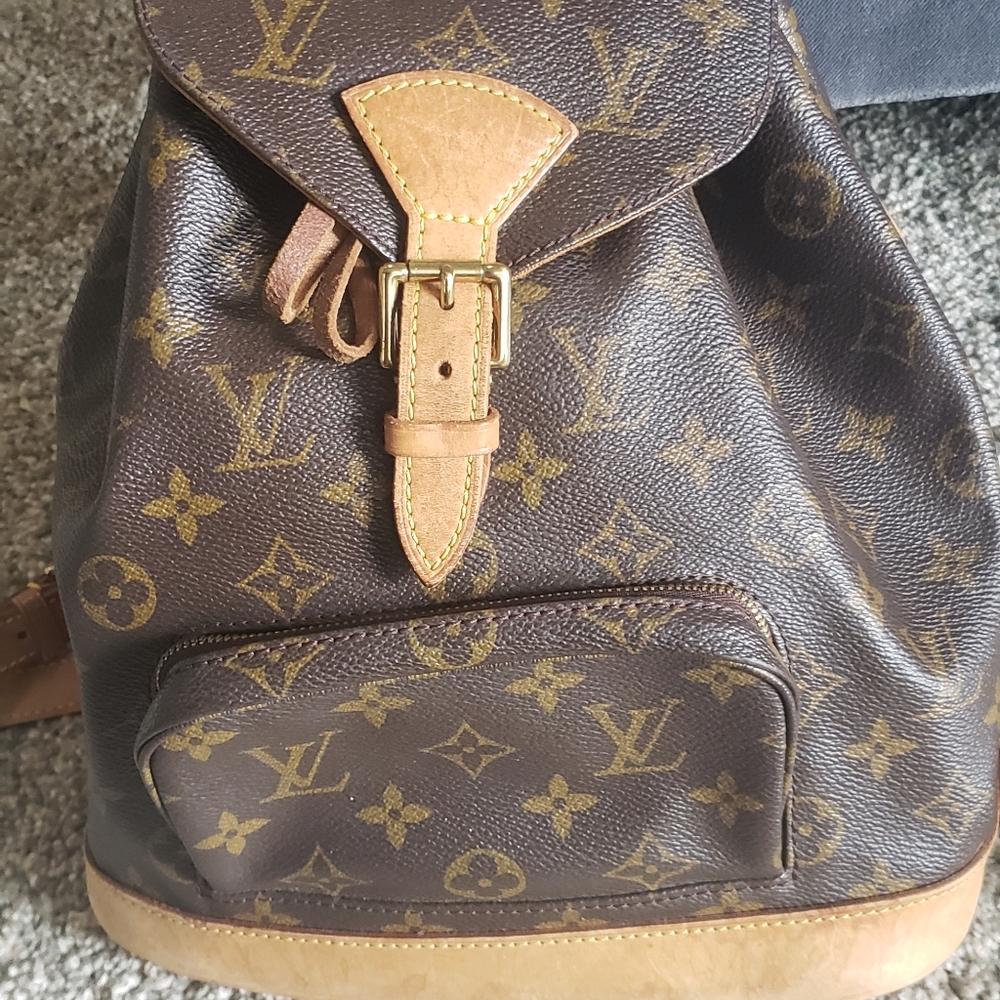 SOLD!!!!!PRICE DROP!!!Louis Vuitton Monsouris Mm